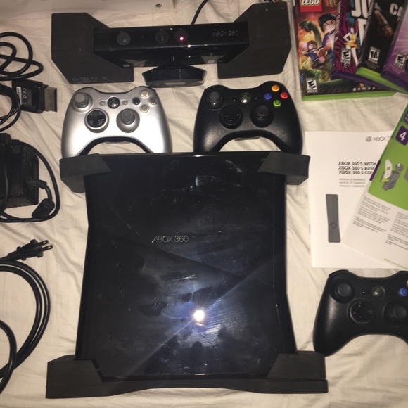 Xbox 360 and Kinect - Picture 4 of 6